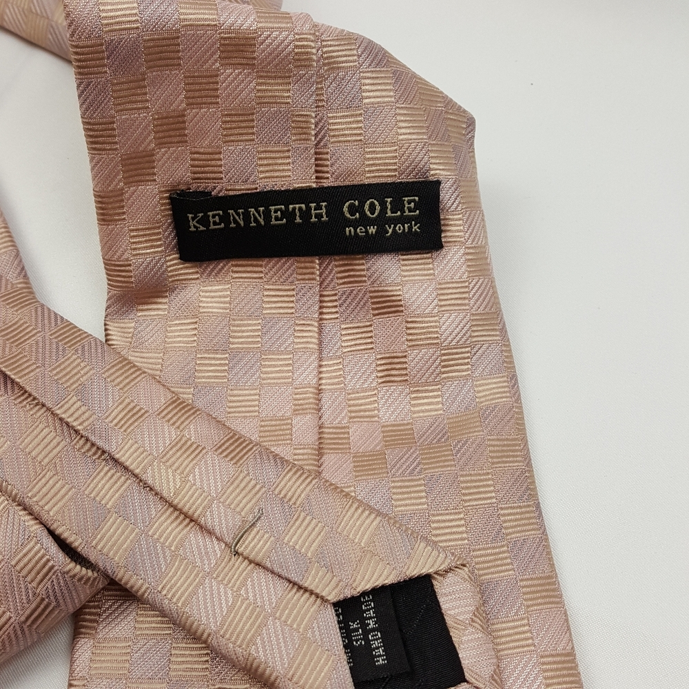 Kenneth Cole NEW York Silk executive tie